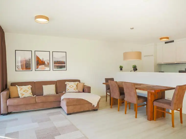 Stylisches Apartment mit Bergblick und touristischer Nutzung
