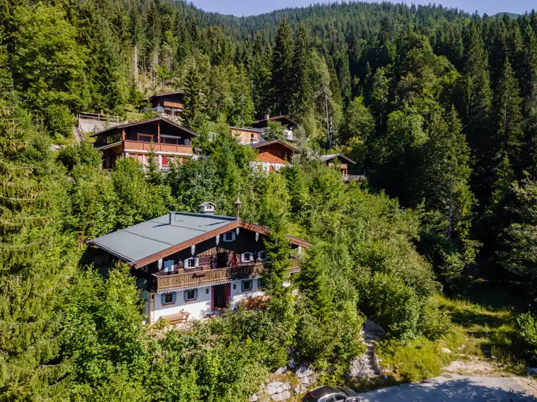 Premium-Almhütte in Ruhelage – Tradition trifft Moderne