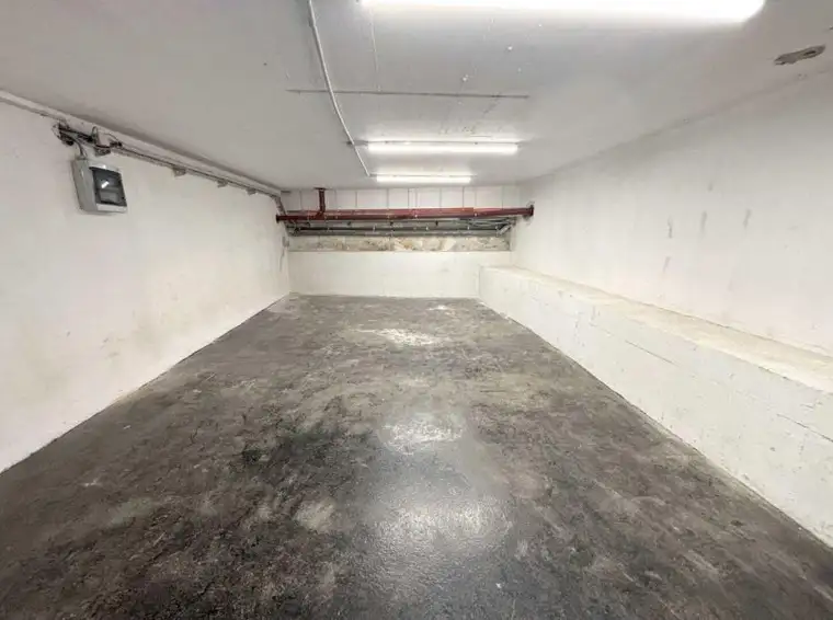 Kagraner Platz - Lagerfläche - U1