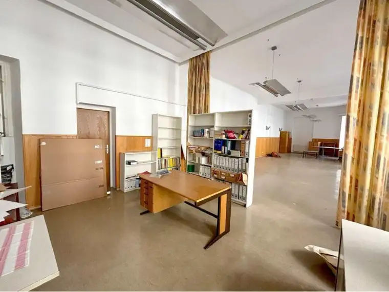 106m² unrenovierte Altbaufläche! Florianigasse - Bennoplatz