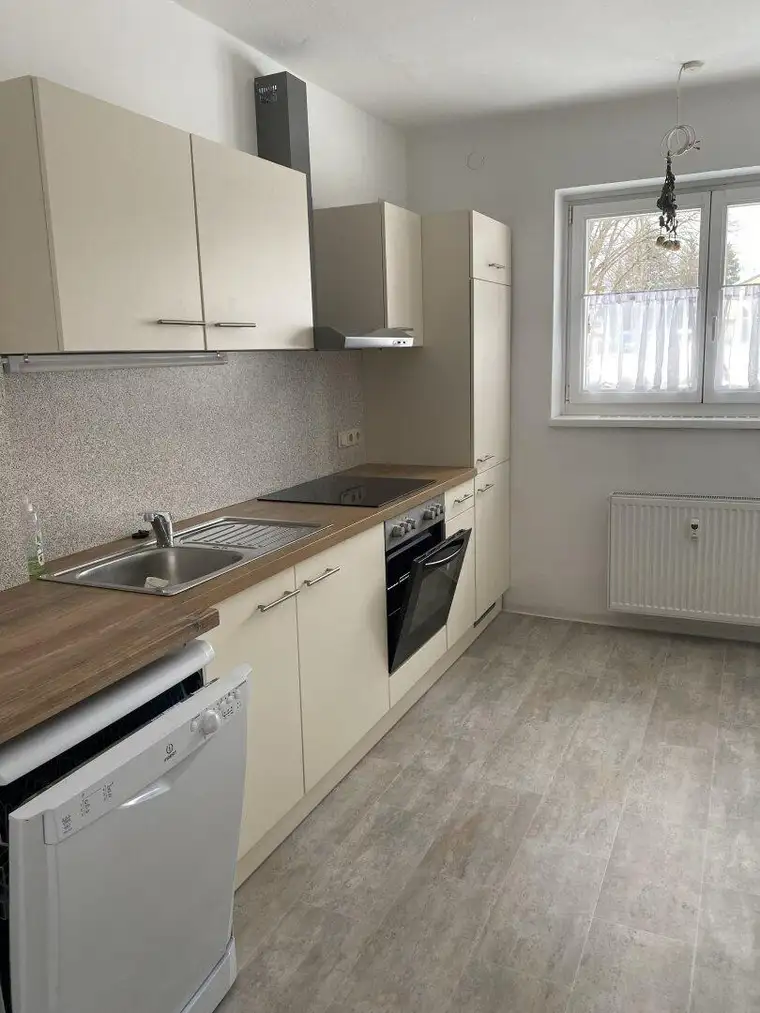 2-Zimmer Balkonwohnung - provisionsfrei ab 1.Juli - Heizkosten und Betriebskosten inklusive
