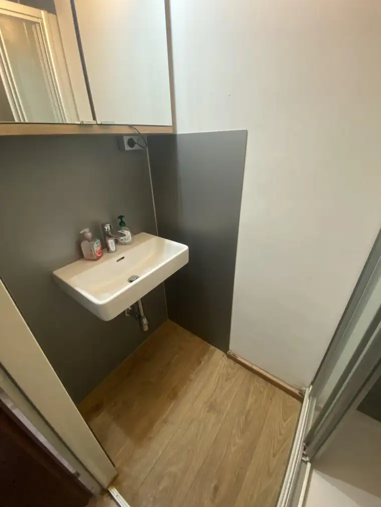 Dachgeschosswohnung für 1-2 Personen - Für Raucher geeignet - Heizung inklusive - ab 1. September