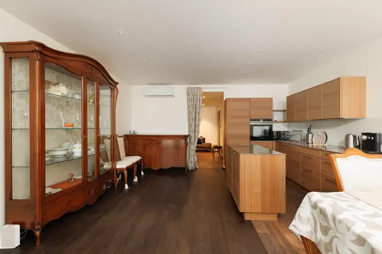 Preis reduziert – Neubau-Luxuswohnung Nähe Schwedenplatz, voll möbliert!