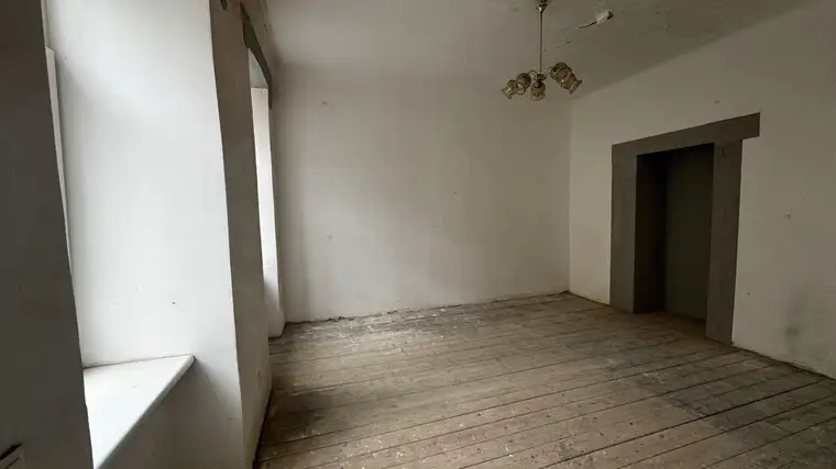 TOP ANGEBOT!!! GÜNSTIGE SANIERUNGSBEDÜRFTIGE 1-Zi. WOHNUNG!! ++ JETZT nur um 99.000€! ++ Top Lage!