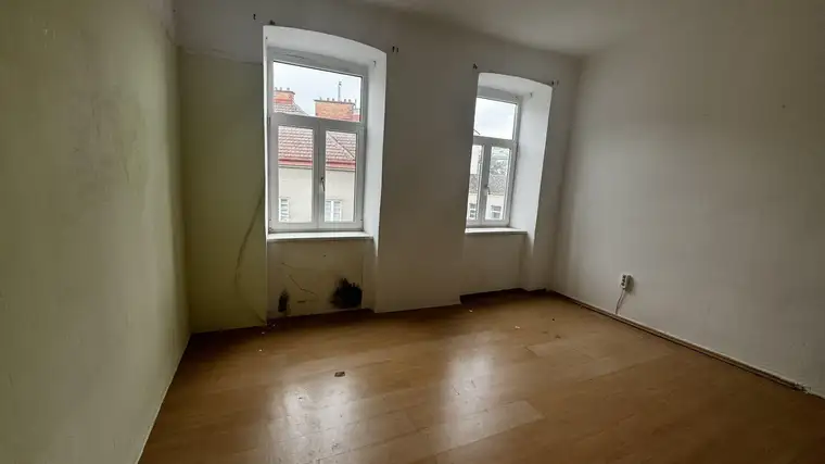 Schnäppchen!!! SANIERUNGSBEDÜRFTIGE 2 ZIMMER WOHNUNG!! ++ ALTBAU ++ JETZT nur um 129.000€ ++ Top Lage! ++ Zuschlagen bevor es zu spät ist! ++ 