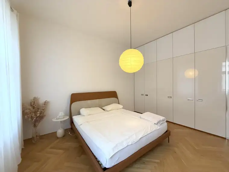 Klimatisierte moderne sanierte Altbauwohnung in guter Lage! In der Nähe von AKH!