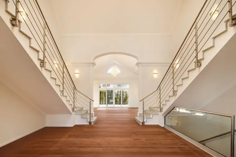 Osteraktion!!! 400 M2 LUXUSVILLA mit 4 Schlafzimmer mit Pool und Kamin im Wohnpark „Fontana“ um 7500 EUR