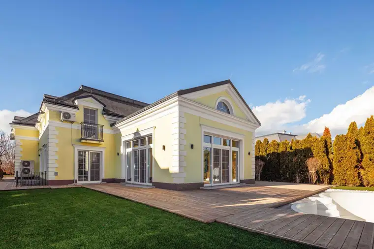 Kurzzeitmiete möglich!!! NUR 7500EUR!!!! 400 M2 LUXUSVILLA mit 4 Schlafzimmer mit Pool und Kamin im Wohnpark „Fontana“