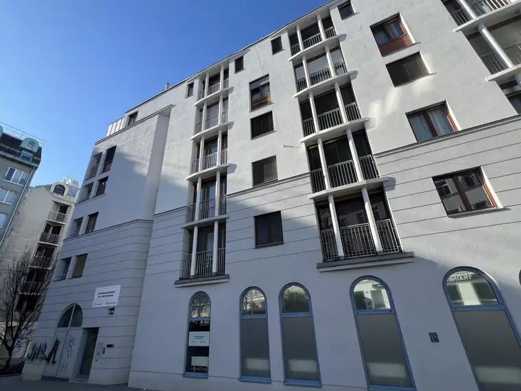 !!!! Erstbezug nach der Sanierung !!!!! Helle 3-Zimmer-Wohnung Nähe U4 Pilgramgasse &amp; Naschmarkt