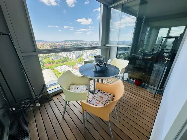 VIENNA 22, 3 Schlafzimmer WOHNUNG, 24.Stock mit DACHPOOL