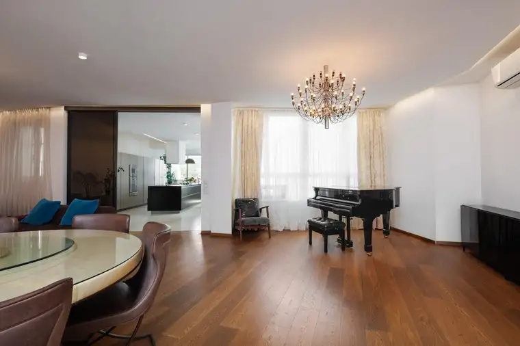 Altbau-Familienwohnung mit ca. 285 m² – 5 Schlafzimmer, Terrasse, Loggia &amp; Garage in Bestlage 1030 Wien