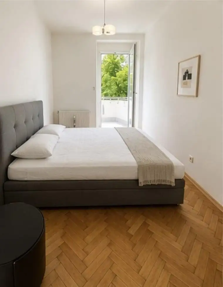 93 m² Altbauwohnung mit Loggia – Stadtpark &amp; Belvedere fußläufig