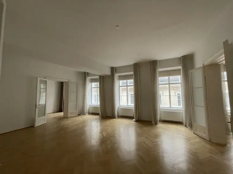 162 m² LUXURIÖSER ALTBAU -- GENERALSANIERT -- NEBEN GRABEN -- UNBEFRISTET!