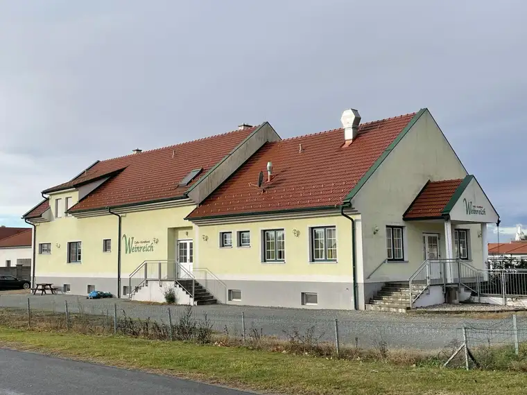 MODERNER GASTRO-BETRIEB - VOLLAUSGESTATTET - NÄHE NEUSIEDLERSEE!