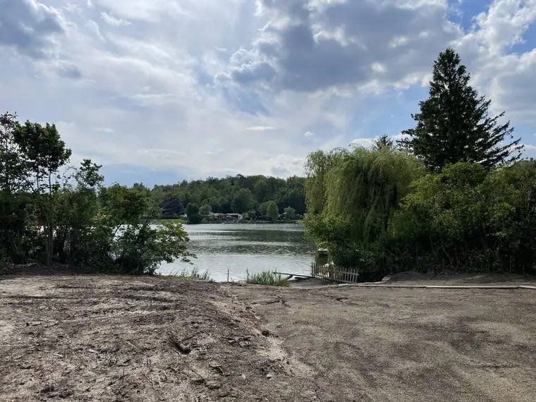 SEEGRUNDSTÜCK IN PACHT MIT SOMMER-HAUS AM PÖTTSCHINGER-SEE!
