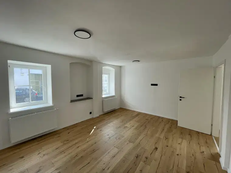 TOP-SANIERTE BÜRO/PRAXIS -- HAUS IN St. MARGARETHEN!