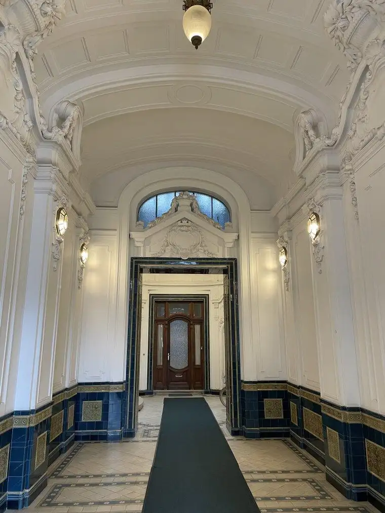 SANIERTES BÜRO IN PALAIS AM SCHWARZENBERGPLATZ -- 127 m²!