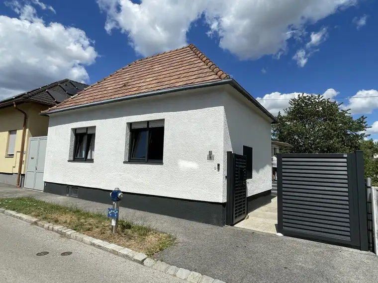 CHARMANTES EINFAMILIEN-HAUS MIT GROSSEM GARTEN - RUHELAGE!