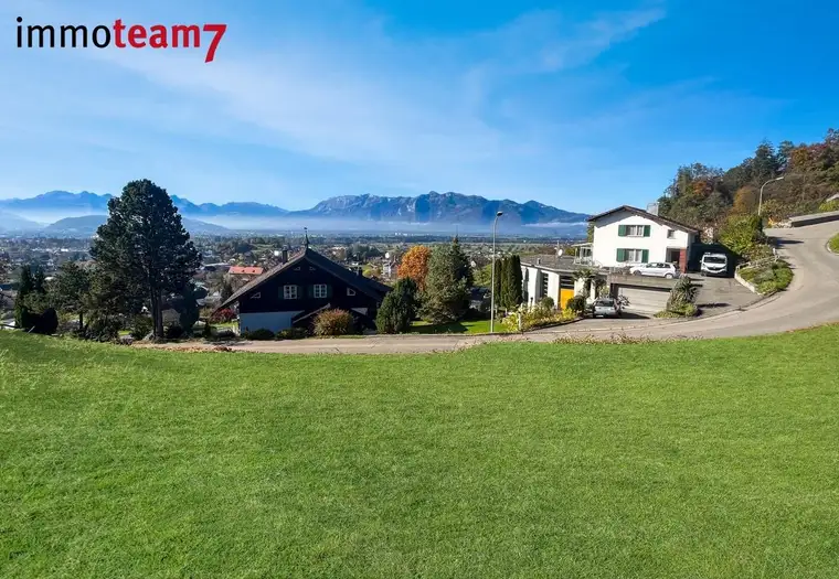 Außergewöhnliches Grundstück mit Panoramablick übers Vorderland