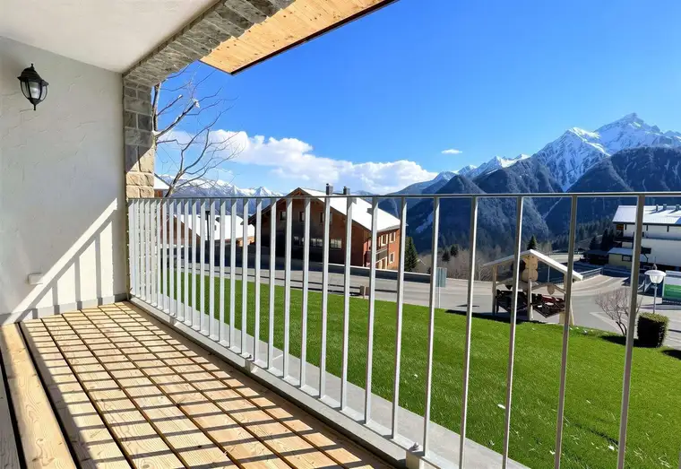 Aussicht garantiert – Attraktive Ferienwohnung am Bürserberg