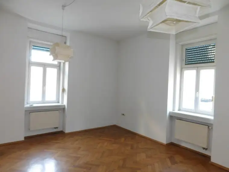 Herz-Jesu-Viertel: sanierungsbedürftige Wohnung