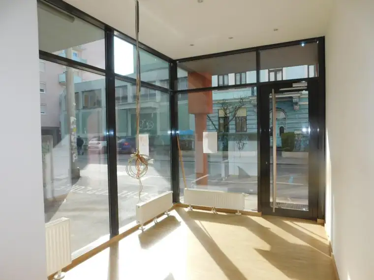 Schönes Geschäftslokal in zentraler Lage