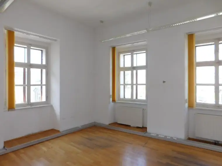 Zentrales Büro - gut erreichbar und barrierefrei