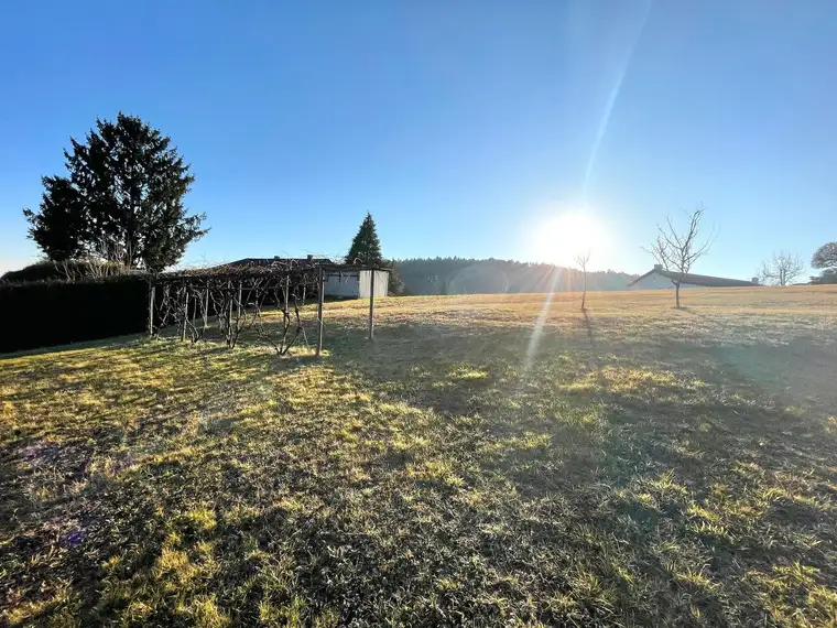 Baugrundstück in sonniger Aussichtslage