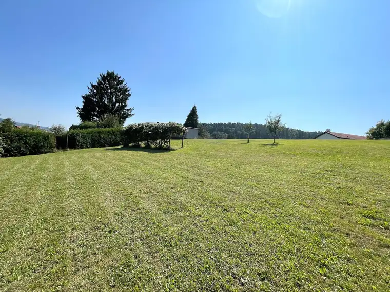 Baugrundstück in sonniger Aussichtslage
