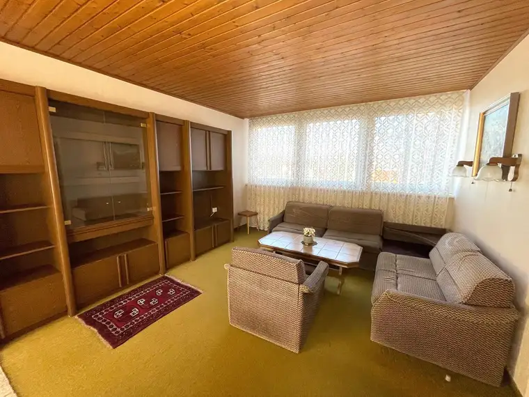 3-Zimmer-Wohnung mit Loggia und Fernblick in ruhiger Lage