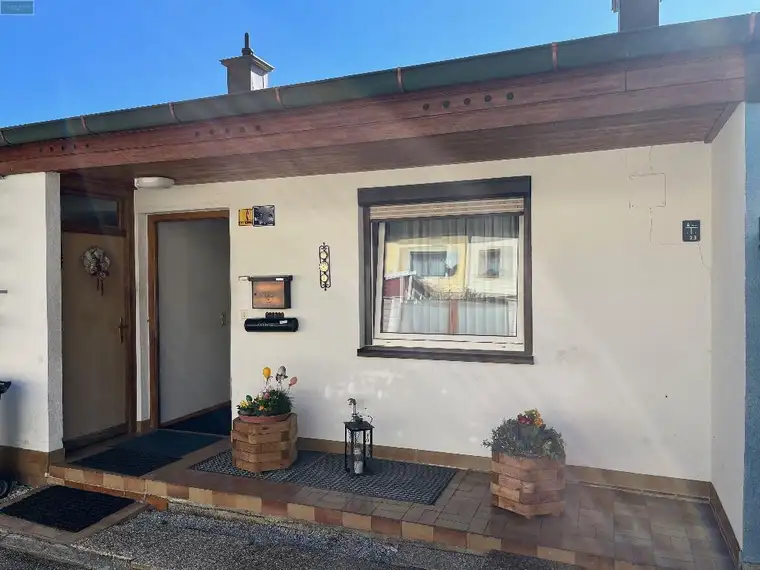 KAPFENBERG - nettes Reihenhaus mit Garage zu verkaufen!