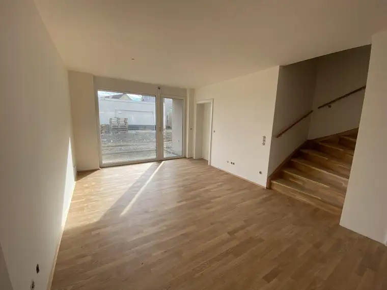Ihr neues Zuhause wartet - geräumige 6-Zimmer-Maisonette in Eggersdorf
