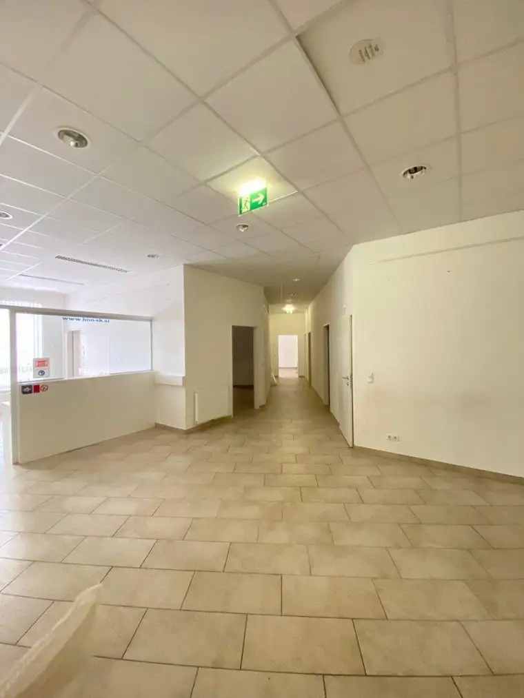 PROVISIONSFREI: Ordinationsräumlichkeiten im BIZ Kapfenberg zu vermieten! Top 110