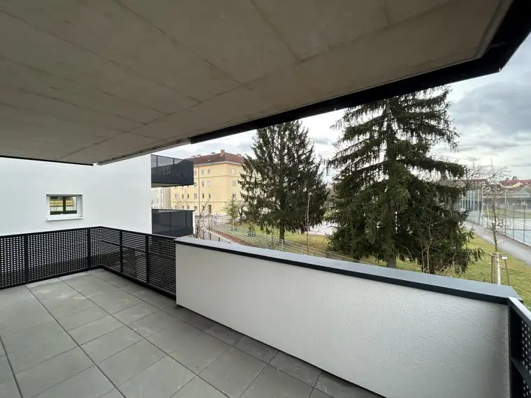 Moderne 3 Zimmerwohnung mit sehr großem Balkon