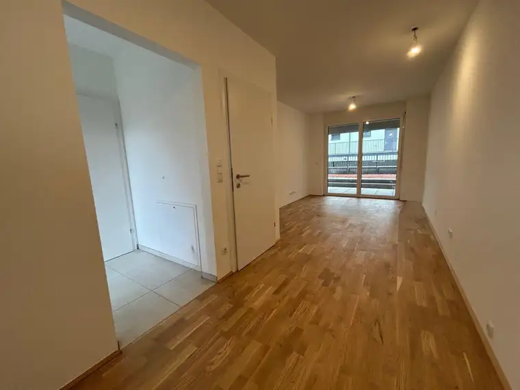 Helle 2-Zimmer-Wohnung mit großem Terrasse und Dachgarten!