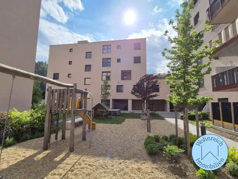 **gefördert** Wunderschöne 2 Zimmer Wohnung mit Balkon! Ab Oktober verfügbar