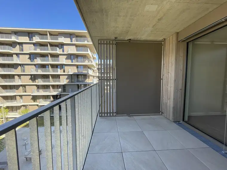 Freundliche 2-Zimmer-Wohnung mit großem Balkon - Erstbezug