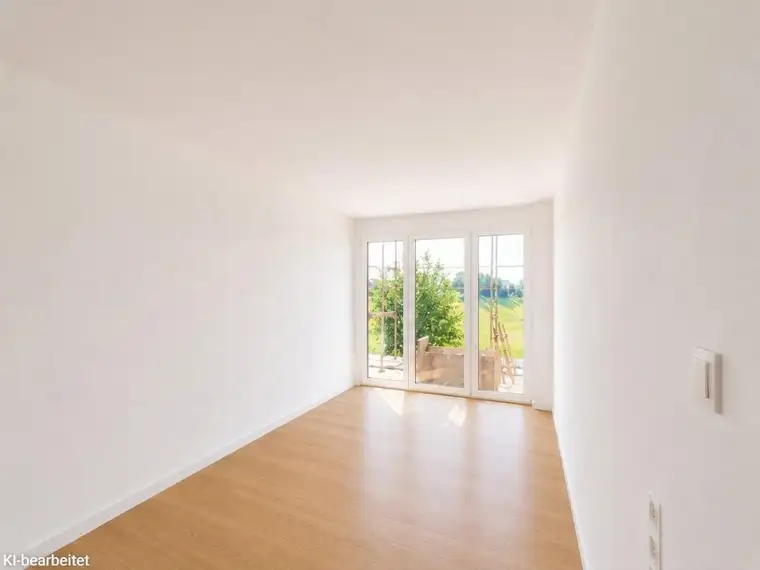 3-Zimmer-Wohnung mit Eigengarten &amp; sonniger Terrasse!