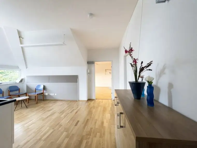 Moderne Bürofläche - Nähe Hilmteich ab sofort verfügbar!