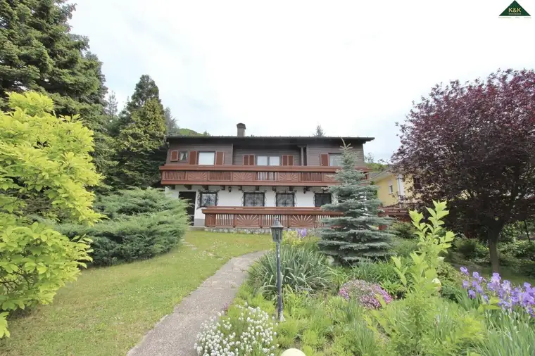 TRAUMLAGE MIT POOL AM HUNDSHEIMER BERG - FERNBLICK