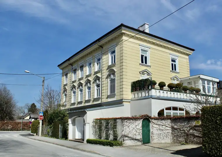 Dachgeschosswohnung mit Flair