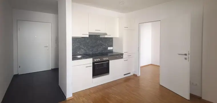 Balkon | zentrale 2 Zimmer Wohnung | ab 01.10.2025