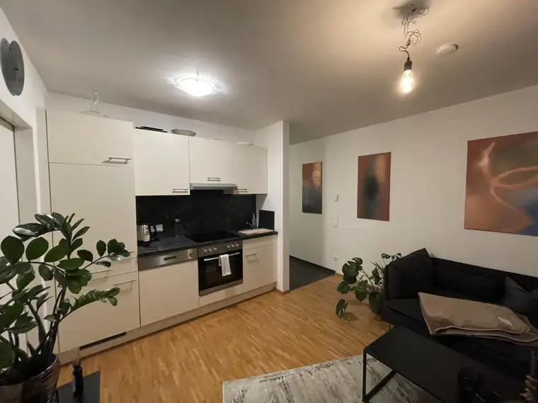 Zentrale 2 Zimmer Wohnung mit Balkon - 38m² - ab sofort