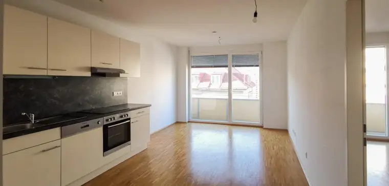 großer Balkon mit traumhaften Blick - 2 Zimmerwohnung - ab Oktober 2025 