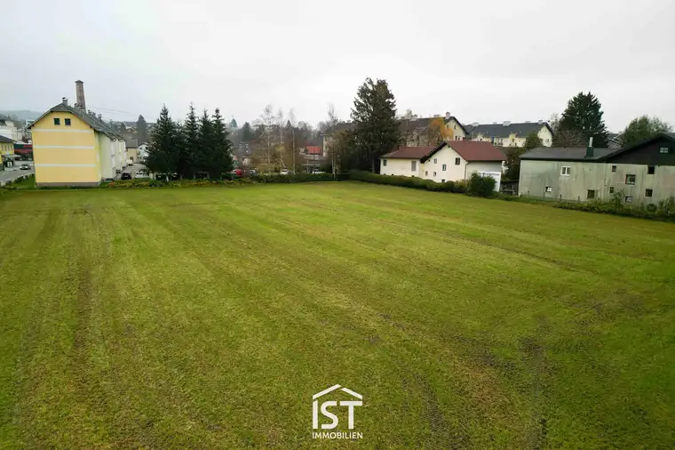 Mattighofen - Bauträger- / Gewerbegrundstück: 6.732 m² gemischtes Baugebiet
