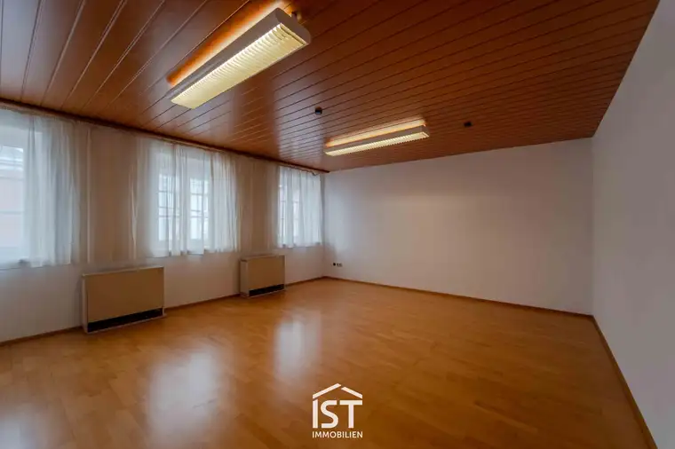 Altheim - Zentral wohnen: 2-Zimmer-Wohnung mit Einbauküche