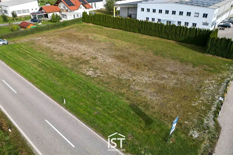 Geinberg/Moosham - Gewerbegrundstück im Betriebsbaugebiet zur Miete