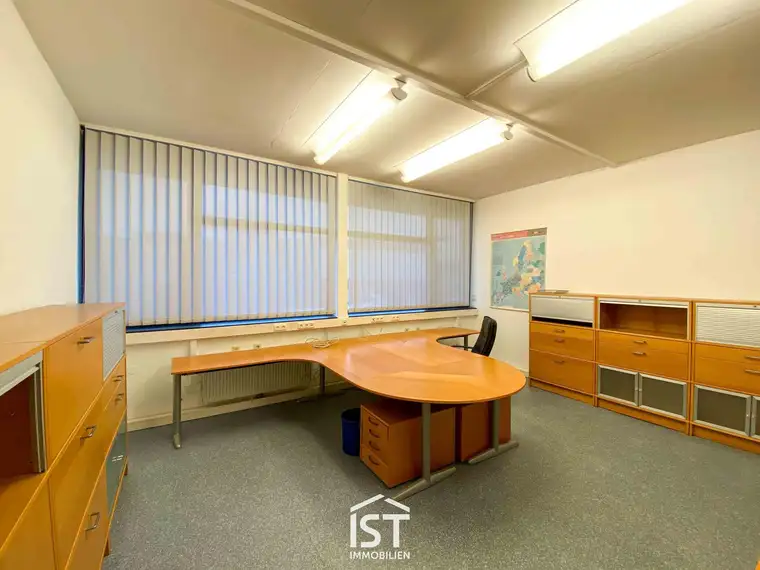 Altheim - Möblierte Büroräume im Erdgeschoss 