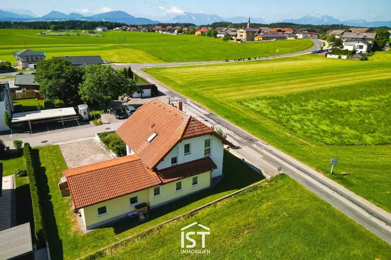 Schleedorf - Familienhit: Einfamilienhaus mit Bergblick