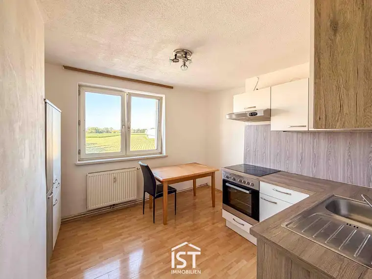 Altheim - Zentrale 3-Zimmer-Wohnung mit Loggia